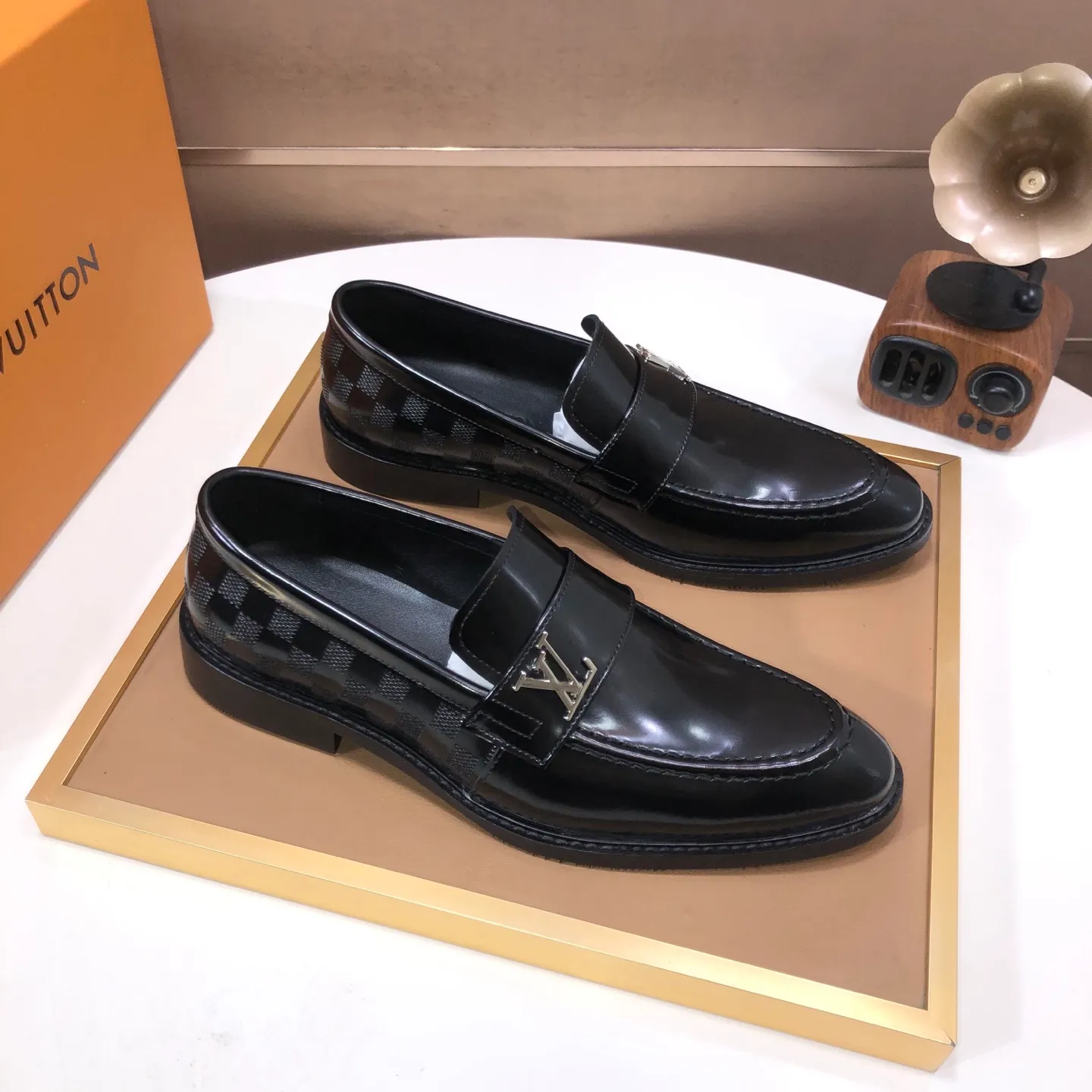 Men's shoes💰460💰【LOUIS VUITTON】(sheepskin lining) new cowhide LV formal shoes🎩🎩❗️🆘made one to one at the counter🎩original quality, imported cowhide upper➕full sheepskin lining➕original rubber outsole, {high quality visible}👣Size: 38-45 (45 custom-made)